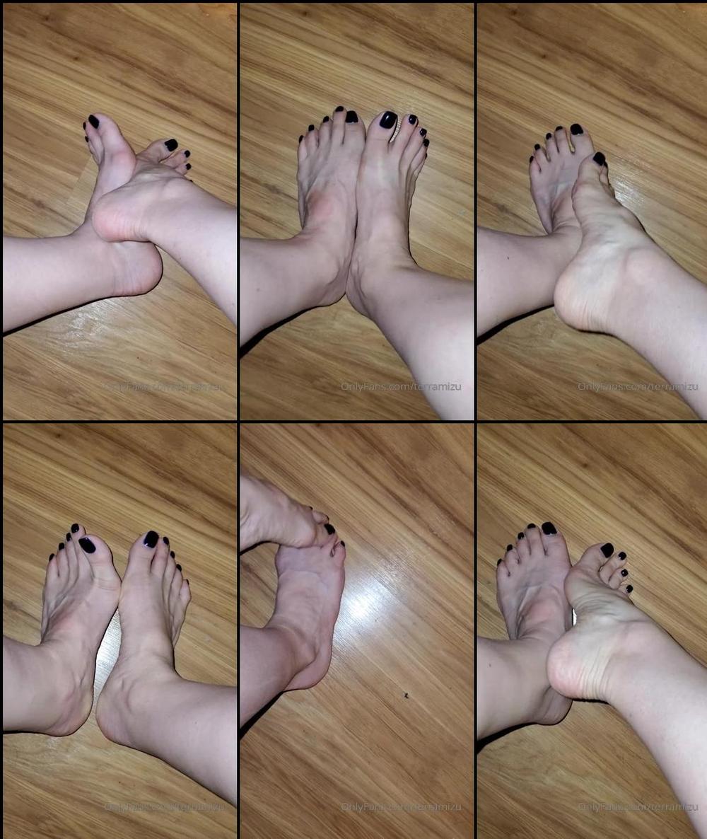 terramizu 19 09 2019 11055188 video barefoot tease footfetish soles wrinkledsoles toef