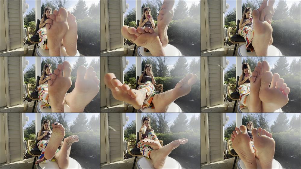 Lost With Kate Austen - Smoke & Farts & Feet