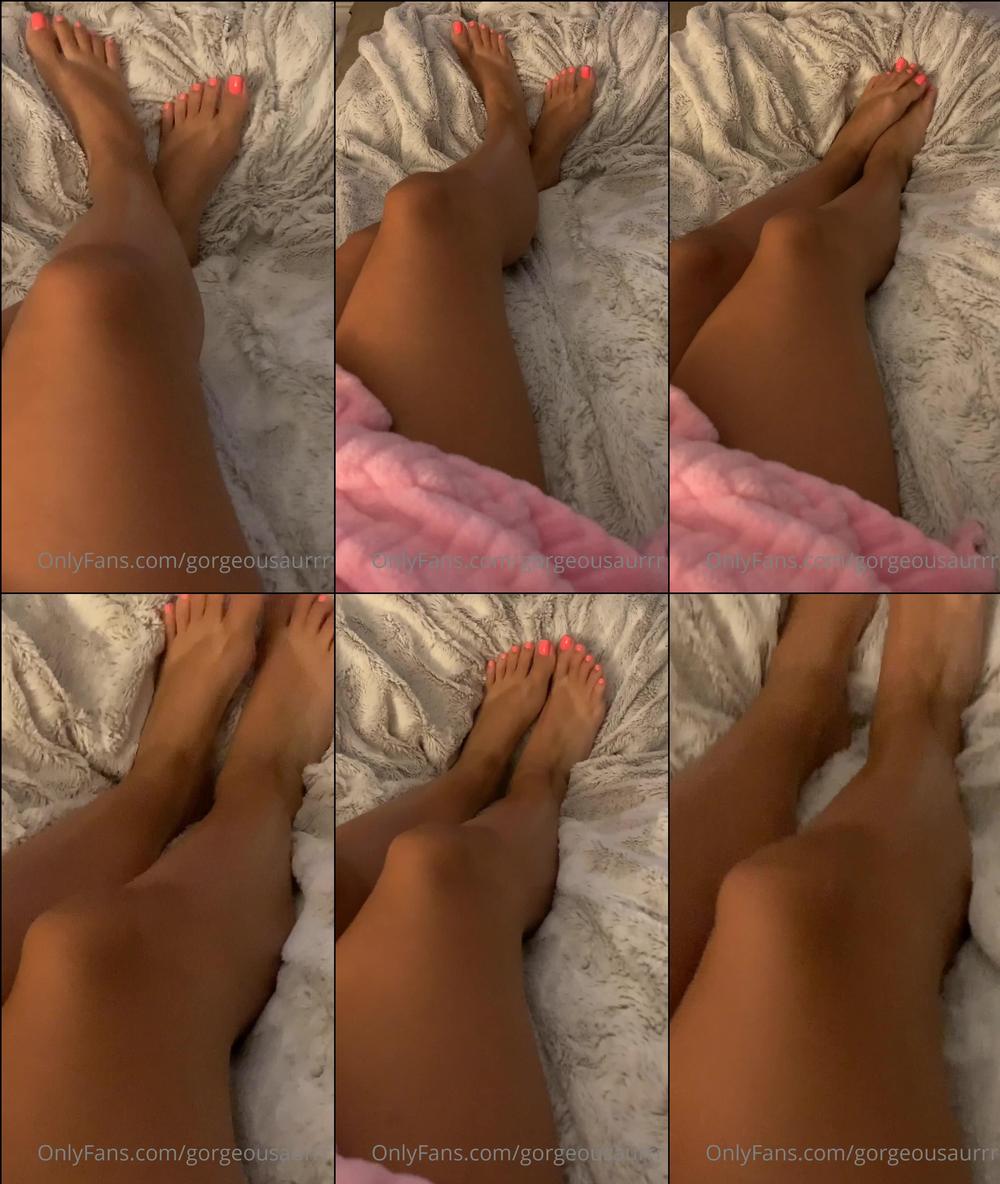 gorgeousaurrr 06 06 2020 399879855 wiggling my toes before bed