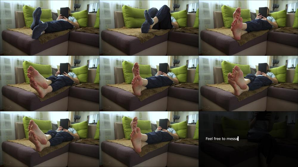 Sexy Teen Amateur Shows Off Her Bare Soles Foot Fetish