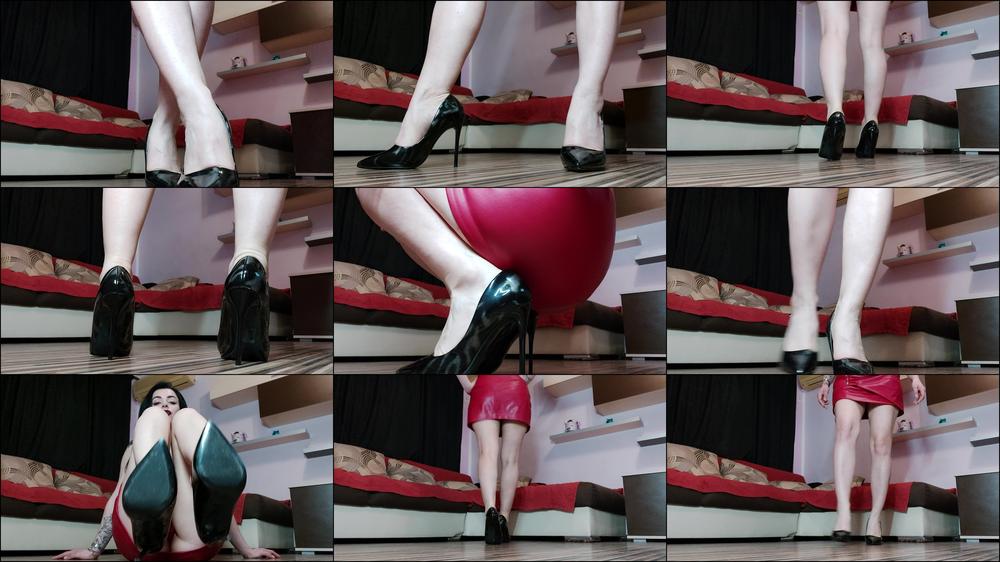 Dangerous sound of my high heels - May 14, 2021