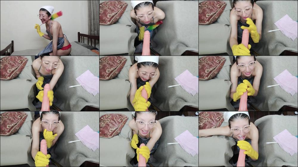I GIVE MY BOSS A HANDJOB WITH YELLOW GLOVES CLEANING LADY