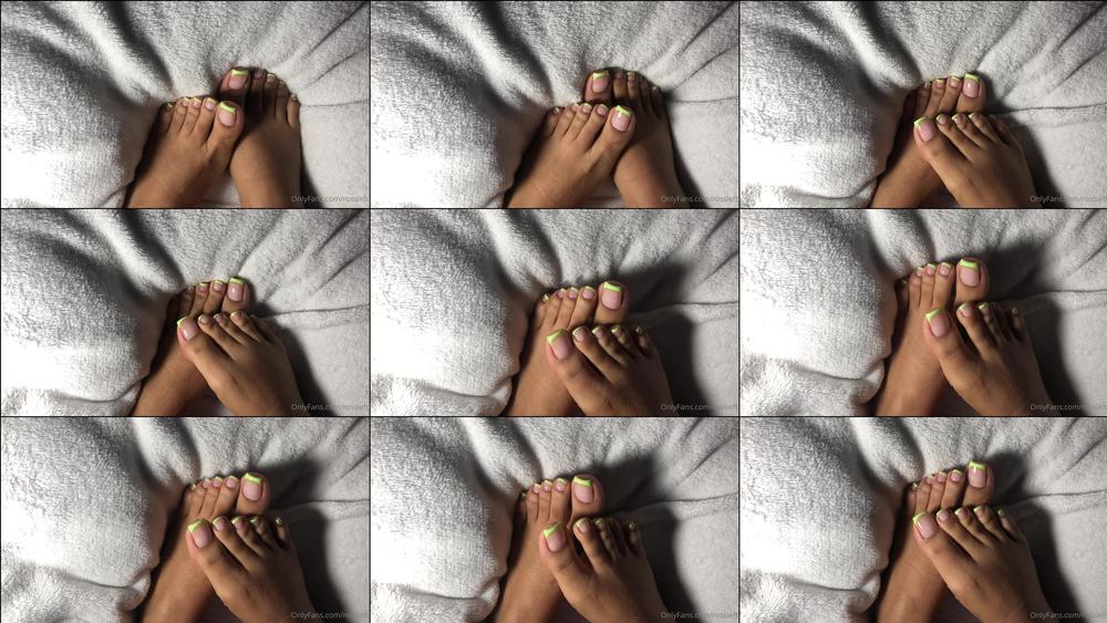 rossieft 15 01 2023 2744375074 Green French tip  Iâm obsessed