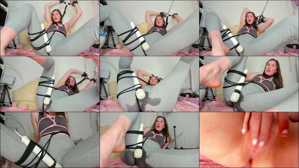 Squirting Tied Up In My Leggings