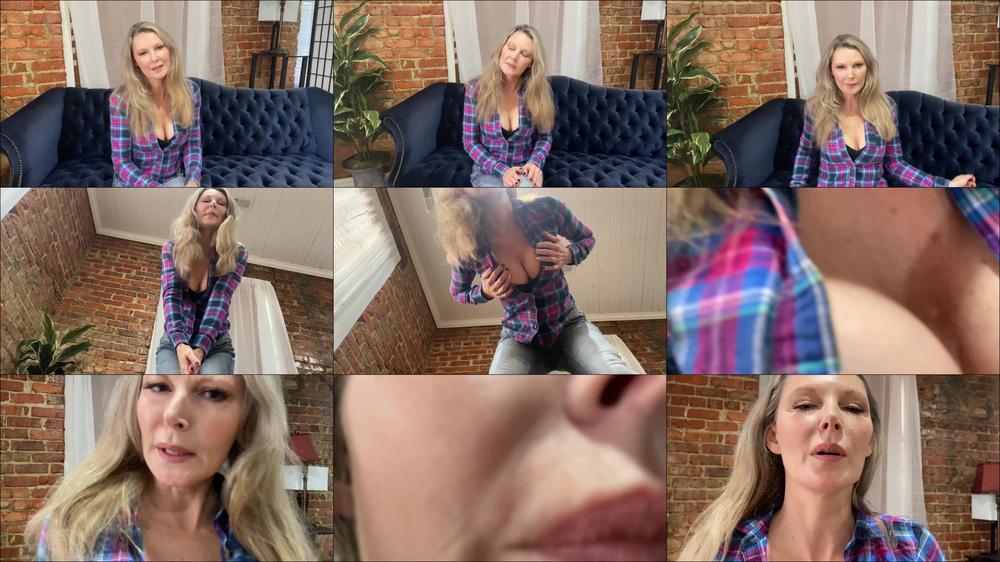 Giantess Shrinks Her Boss and Eats Him