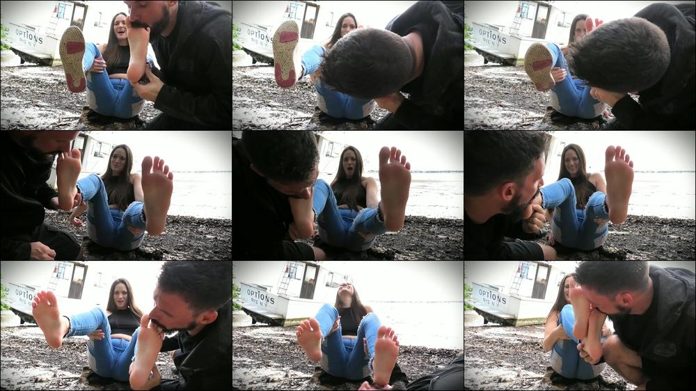 Foot Worship In Paradise MOV - October 23, 2022