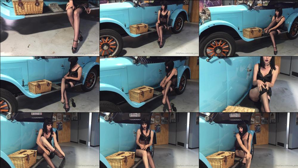 cola pola 23 06 2020 458397404 classic car and stockings