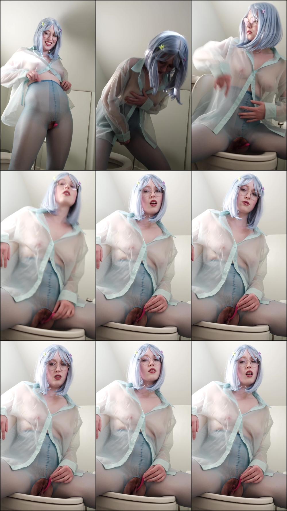 Peeing During A Cam Show Break