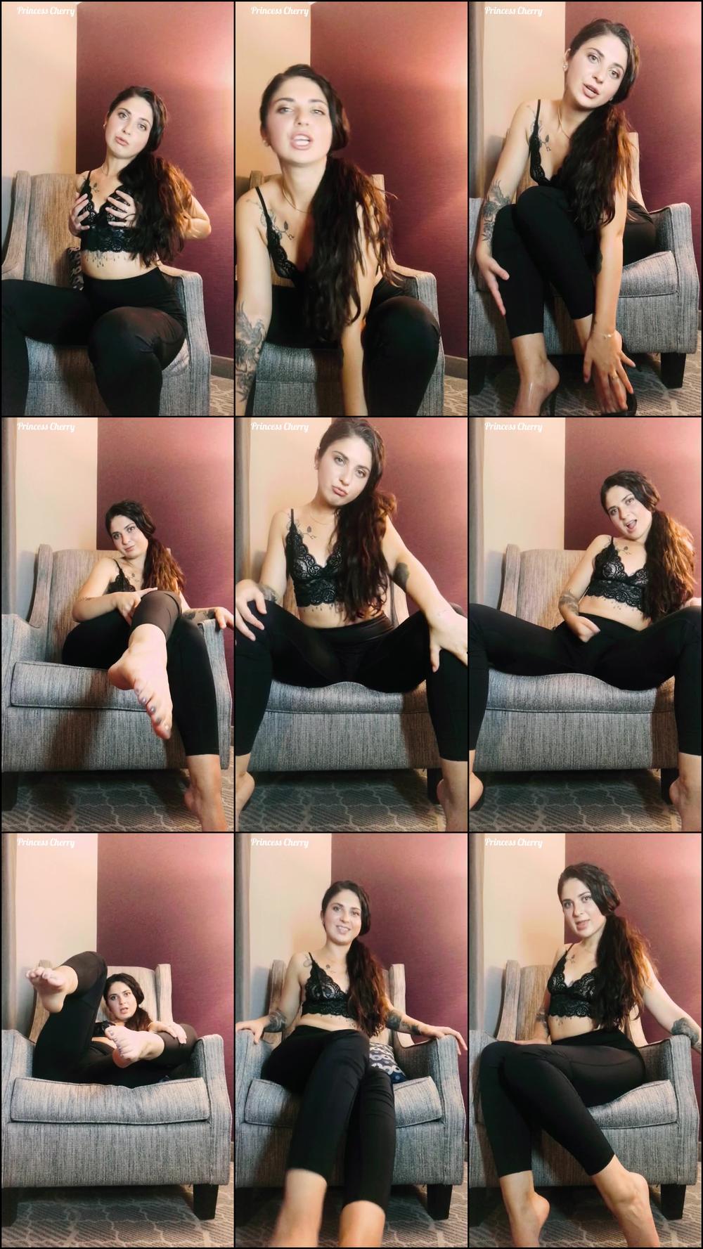 Get on the floor, foot fetish freak - September 09, 2020