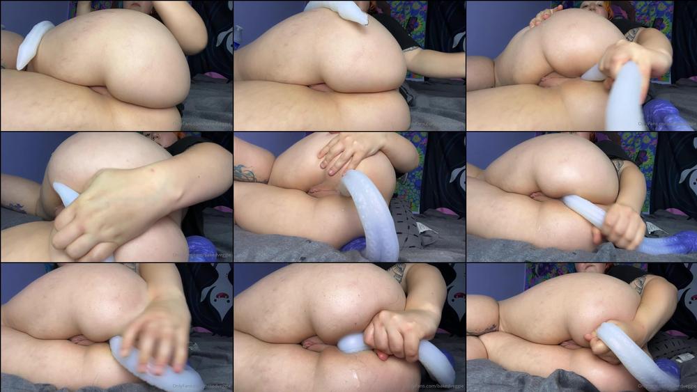 bakedveggie 01 04 2023 2823627718 the video everyone s been waiting for 3 me stuffing