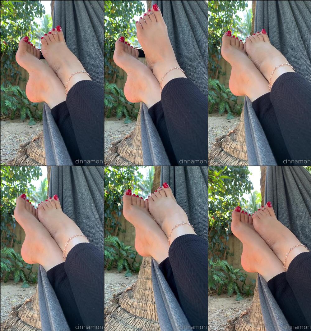 cinnamonfeet2 07 01 2021 2003228092 Would you rather be looking at the front