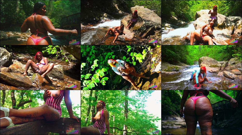 Sex while on a nature walk