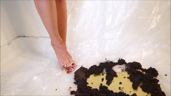 Vicki Dirties Her Pretty Feet in Cake (Custom Fetish)