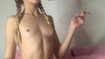 Smoking strip tease and orgasm (RhiannonRyder1995)