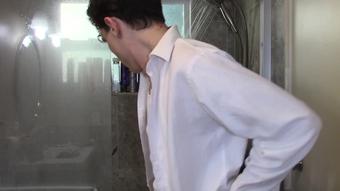 Young Stallion in the shower (Alexis Rain)