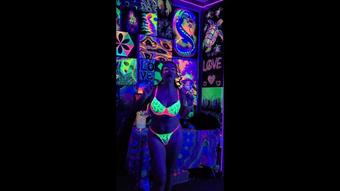 Striptease UV Lingerie (KittyUV)