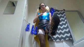 Female KICK BALLBUSTER Advantage (Goddess Vanessa)