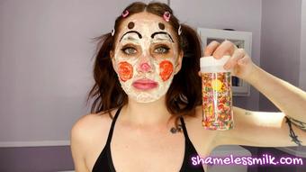 Clown Makeup Tutorial with Cake Supplies (moreshameless)