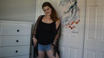 Strip Tease and Cum (desiwoods420)