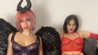 Girl on girl Halloween Dominating Special (Tiffanybabe01)