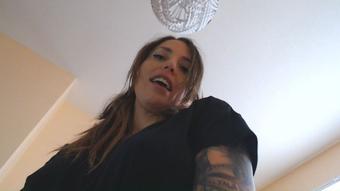 Worship Giantess Custom Video (yogabella)