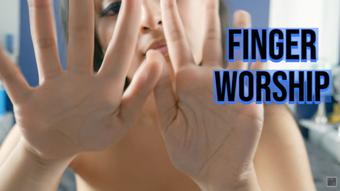 Finger Worship (Summer Fox)