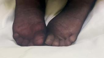 Nylon Feet While Sucking (Pink Foxx)