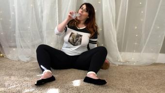 Long Distance Girlfriend Gives JOI - August 30, 2018 (Bea York)