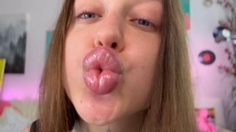 BUNCH OF KISSES WITH GLOSSY LIPSTICK - August 04, 2023 (Michelle_Reid)