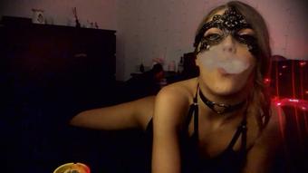 Smoking GoddesSs Wants Worshipping (RhiannonRyder1995)