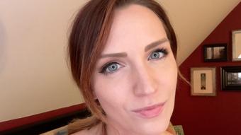 Dreamgirl Sweet Talks til You Cum in 4K (SneezeGoddess)