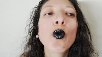 POV FACE TRYING DIFFERENT LIPSTICKS ON MY PRETTY LIPS (_Arlequin_)