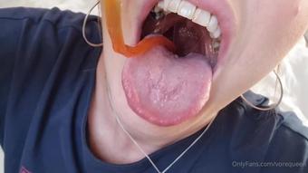 vorequeen 01 04 2022 2410586867 Teasing my snacks is my favourite ~ (vorequeen)