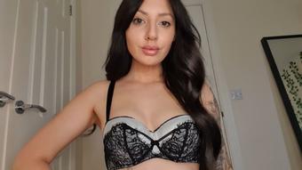 Mommy horny for a threesome with Sister (Tattooed Temptress)