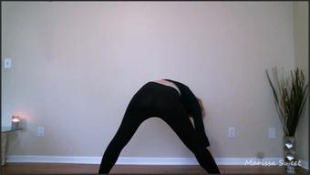 Marissa Sweet Yoga Instructor Shows Off Her Form (Marissa Sweet)