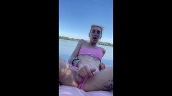 Close-up masturbation outdoor - June 28, 2022 (MissLetiBlane)