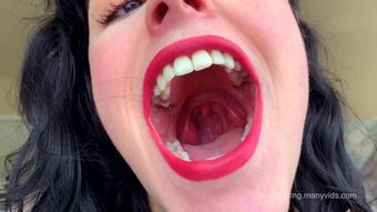 Giantess Teases And Eats You Vore (Molly Darling)
