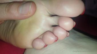 solecatcher 01 04 2023 2823874816 very warm very stinky barefoot camilla tootsie in bed 15 (solecatcher)