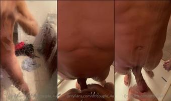 dtfcouple_4u 01 02 2021 2021989446 Iâm trying to shower and look at Clyde lol (dtfcouple_4u)