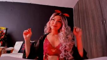 We play (RoxyModel)
