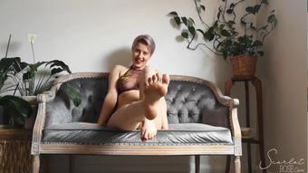 High Arches, tiny feet (ScarlotRose)