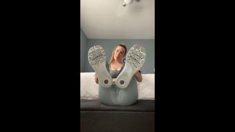 POV - Making You Sniff My Stinky Runners (Goddess Ally Etana)