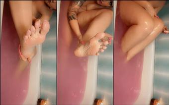 lotuscheeks 02 04 2021 2071909300 Washing my cute feet  (lotuscheeks)