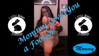 Mommy Gives You a Footjob - Sep 11, 2021 (LittleBunnyB)