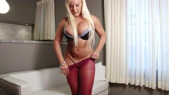 Bbperu Alexis Golden Big Milf Pantyhose Fetish (BBPeru)