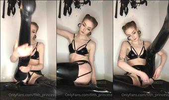 filth_princess 29 01 2021 2020009066 latex has a special place in my heart (filth_princess)