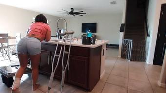 Crutch Candid (Drea_xoxo)