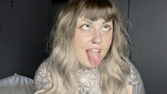 Ahegao Makes You Weak (MissValentina)