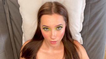 YELLOW make up | face fetish video (Babyheavanian)