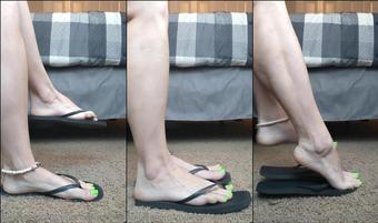 premiumbrandy 01 12 2022 2701344402 green toes black flip flop play showing off my bright green toes with these black flip flo (premiumbrandy)